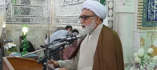 تکریم شهدا یک وظیفه دینی است