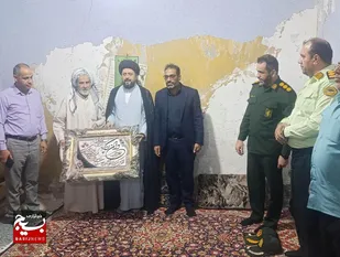 دیدار با خانواده شهدا موجب عزت و افتخار است
