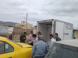 توزیع ۱۵۰۰ قطعه مرغ منجمد در روستاهای منطقه کلاته خیج+ تصاویر