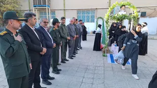 دختران ایلامی، قدم جای ردپای پدران دیروز، گذاشتند