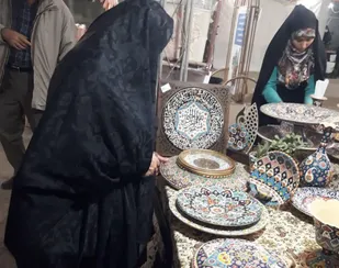 بازدید از نمایشگاه شمیم خدمت/ غبارروبی قبور شهدا/ زیارت آستان قدس امامزاده سیدجعفر(ع)