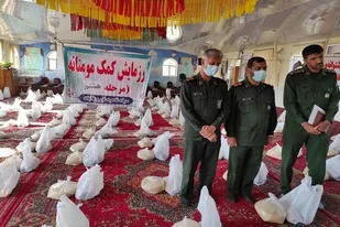 ۲۰۰ بسته کمک&zwnj;های مومنانه به همت سپاه پاسداران فیروزآباد توزیع شد