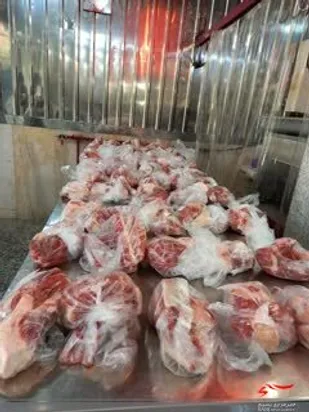 تقدیم60بسته گوشت گرم به نیازمندان در شهرکرد