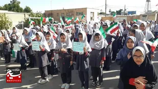 دانش آموزان هفتکلی در ویژه برنامه مدرسه ما، علیه استکبار جهانی خروشیدند