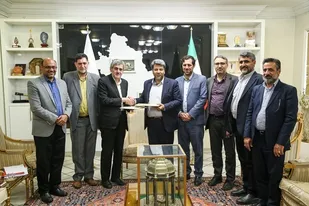 امضای تفاهم نامه دو جانبه همکاری استانداری فارس و سازمان سینمایی کشور بر اساس اولویت سند تحول دولت مردم
