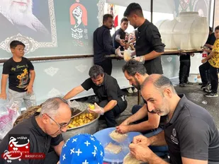 پذیرایی موکب بسیج اصناف پایگاه شهید دیبازر سپاه عاشورا در تبریز