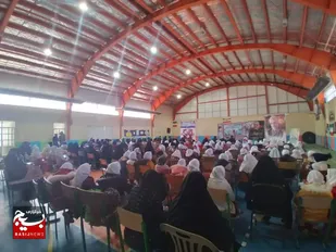 لزوم آشنایی کودکان و نوجوان با مکتب با حاج قاسم