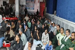 جوانان ادامه دهندگان راه شهدا هستند