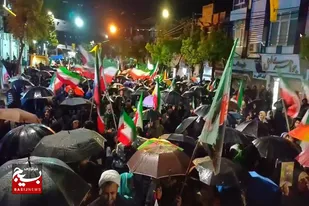 پنجاه&zwnj;ودومین شب اقتدار در میدان؛ حماسه مردم ملایر زیر باران ایمان