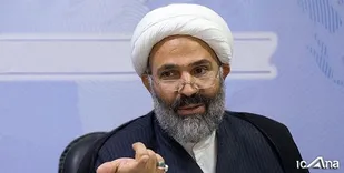 دلالان کف خیابانی عامل آشفتگی بازار ارز هستند