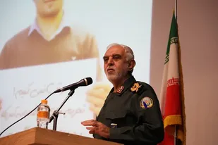 نیرو&zwnj;های مسلح شمشیر بُران در دستان امام مسلمین است