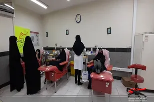 اهدای خون خواهران بسیجی در زابل
