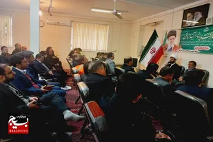 دیدار جمعی از مسئولین با امام جمعه بهار در نخستین روز از دهه فجر