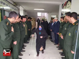 آئین تجلیل از مادران و همسران شهدا در قدمگاه شهدا