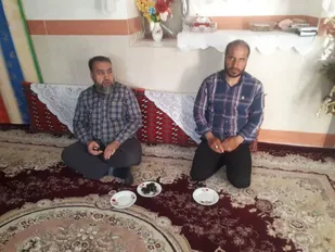 دیدار معاون هماهنگ کننده سپاه استان با خانواده شهید و بازدید از پایگاه بسیج در کلاته خیج