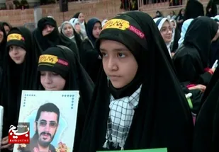 ادای احترام &laquo;دختران حاج قاسم&raquo; به ۲۳ شهید دانش آموز حادثه تروریستی کرمان در قم