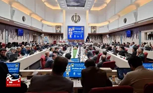 همایش روز قشر کارمندی در مشهد برگزار شد
