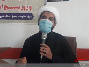 وحدت وبرادری در جامعه رمز غالب شدن بر مشکلات است