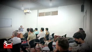 برگزاری دوره تخصصی آشنایی با جرائم و نحوه برخورد با مجرمین در پایگاه بسیج شهید زین الدین قم