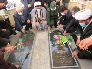 آئین عطرافشانی قبور مطهر شهدای گمنام شهرستان رازوجرگلان