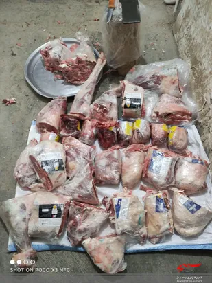 تهیه و توزیع بسته&zwnj;های گوشت در روستا&zwnj;های کم برخوردار بیارجمند+ تصاویر