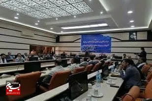 تلاش شبانه پرسنل امور برق شهرستان زابل جهت خدمت رسانی به مردم این منطقه