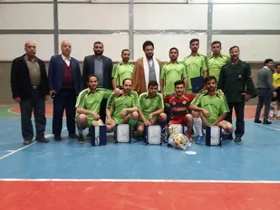 سپاه رزن در مسابقات فوتسال کارکنان ادارات سوم شد