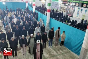 اقامه نماز لیلة&zwnj;الدفن رهبر شهید در مسجد جامع اسدآباد