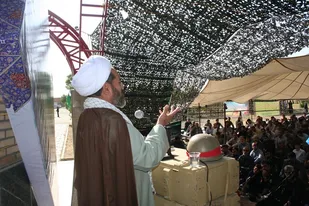 دشمنان به دنبال تحریف منظومه فکری امام(ره) هستند