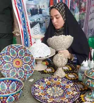 هنرمند جوان میناکار باغملکی؛ میناکاری برای من ترکیبی از صبر، ظرافت، خلاقیت و عشق است