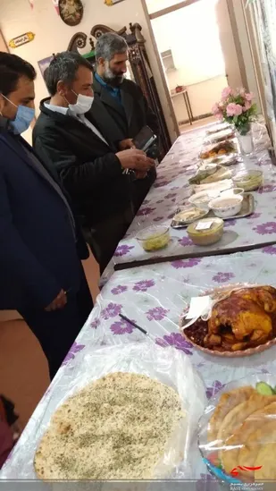 مسابقه غذای سالم وسنتی درپایگاه ام سلمه به مناسبت دهه فجر