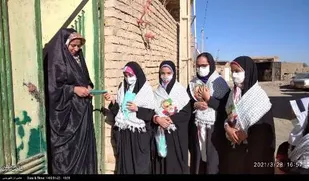 توزیع ماسک در روستاهای تابعه استان همدان توسط دختران جهادی