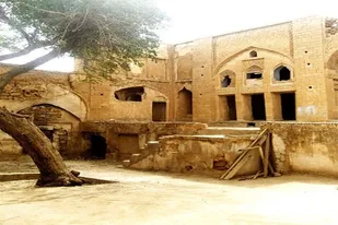 مشکل خانه تاریخی &laquo;گازر&raquo; شوشتر را حل کنید