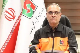 بارش باران و مه&zwnj;گرفتگی در جاده&zwnj;های همدان/ آماده&zwnj;باش راهداران برای رفع آبگرفتگی&zwnj;های احتمالی