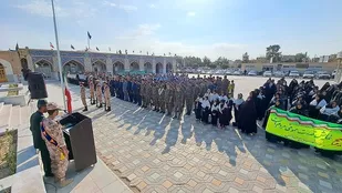 گردانهای امام حسین(علیه السلام) در سطح استان اصفهان اقدام به برگزاری ویژه برنامه های دفاع مقدس نمودند