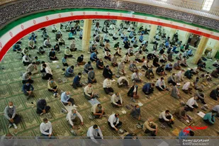 اقامه نماز جمعه همدان با رعایت پروتکل&zwnj;های بهداشتی