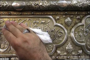 غبارروبی آستان مقدس امامزاده عبدالله دهستان ملک +تصاویر