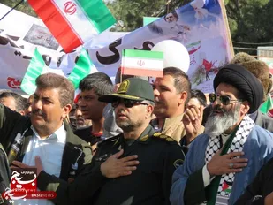 قابی ماندگار از شکوه حضور مردم و مسئولان درگزی در راهپیمایی ۲۲ بهمن+تصاویر