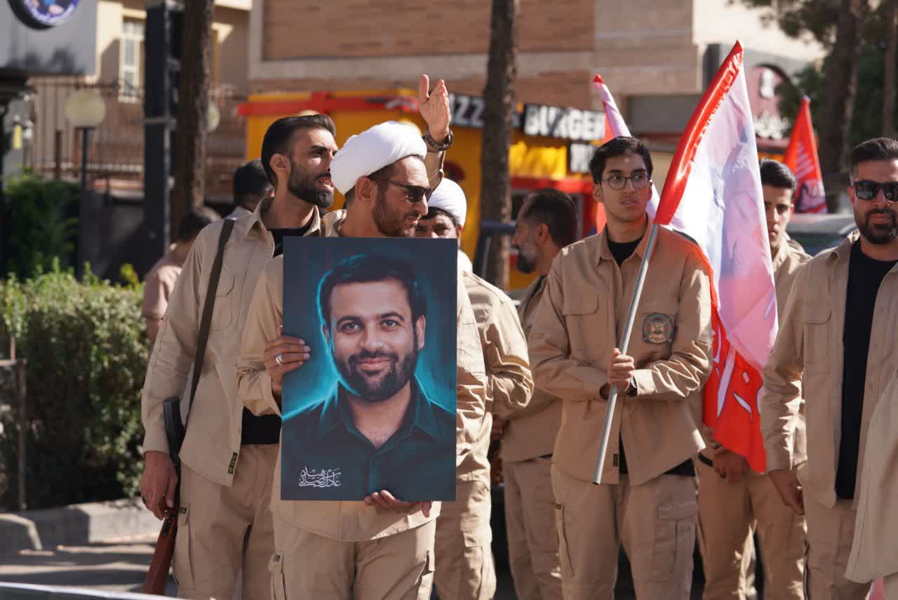 کرمان به رنگ اقتدار؛ شکوه رزمایش ۹۰ هزار نفری «جانفدای ایران»
