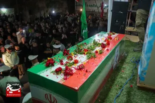 وداع مردم میاندورود با پیکر شهید دهه هفتادی نیروی دریایی