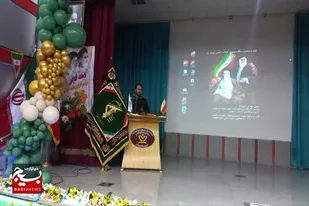 انقلاب اسلامی یک تحول عمیق در سطح جهان ایجاد کرد