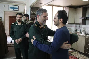 دیدار سردار طهماسبی با خانواده شهید حامد هوایی