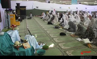 مراسم معنوی اعتکاف در بام ایران