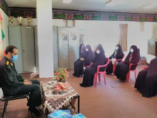 فریب دشمن را نخوریم،از دعواهای جناحی دور باشیم/پیروزی از آن مستضعفان است.