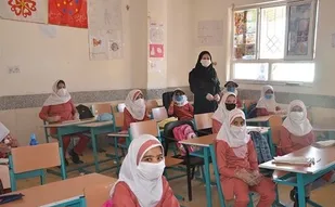 تدابیر آموزشی و بی تدبیری کرونایی/آیا بازگشایی مدارس در وضعیت قرمز، لازم بود؟