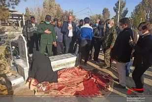 مراسم غبارروبی و عطر افشانی قبور مطهر شهدای روستای کمال آباد