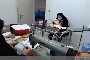 راه&zwnj;اندازی کارگاه تولید ماسک به همت خواهران بسیجی حوزه کوثر فامنین