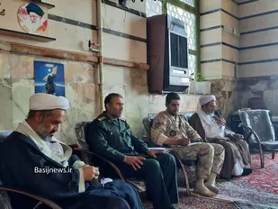 مساجد باید به مرکز ثقل تبادل اندیشه و فعالیت&zwnj;های سازنده در دل محلات تبدیل شوند