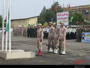 صبحگاه مشترک نیروهای نظامی و انتظامی در ملایر