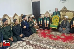کاروان "زیر سایه خورشید" میهمان خانواده شهید سرگزی در هامون شد